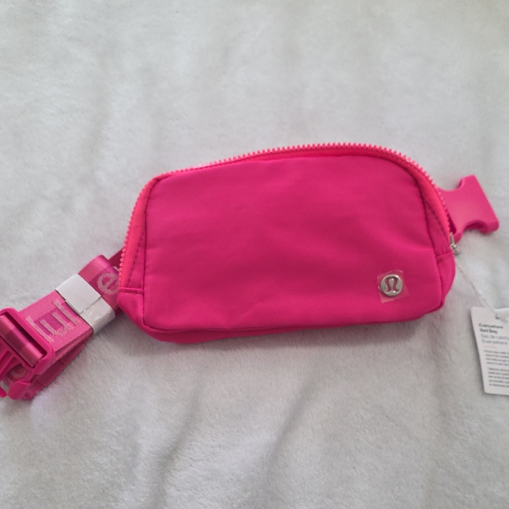 Lululemon Everywhere Belt Bag- Special Edition Strap